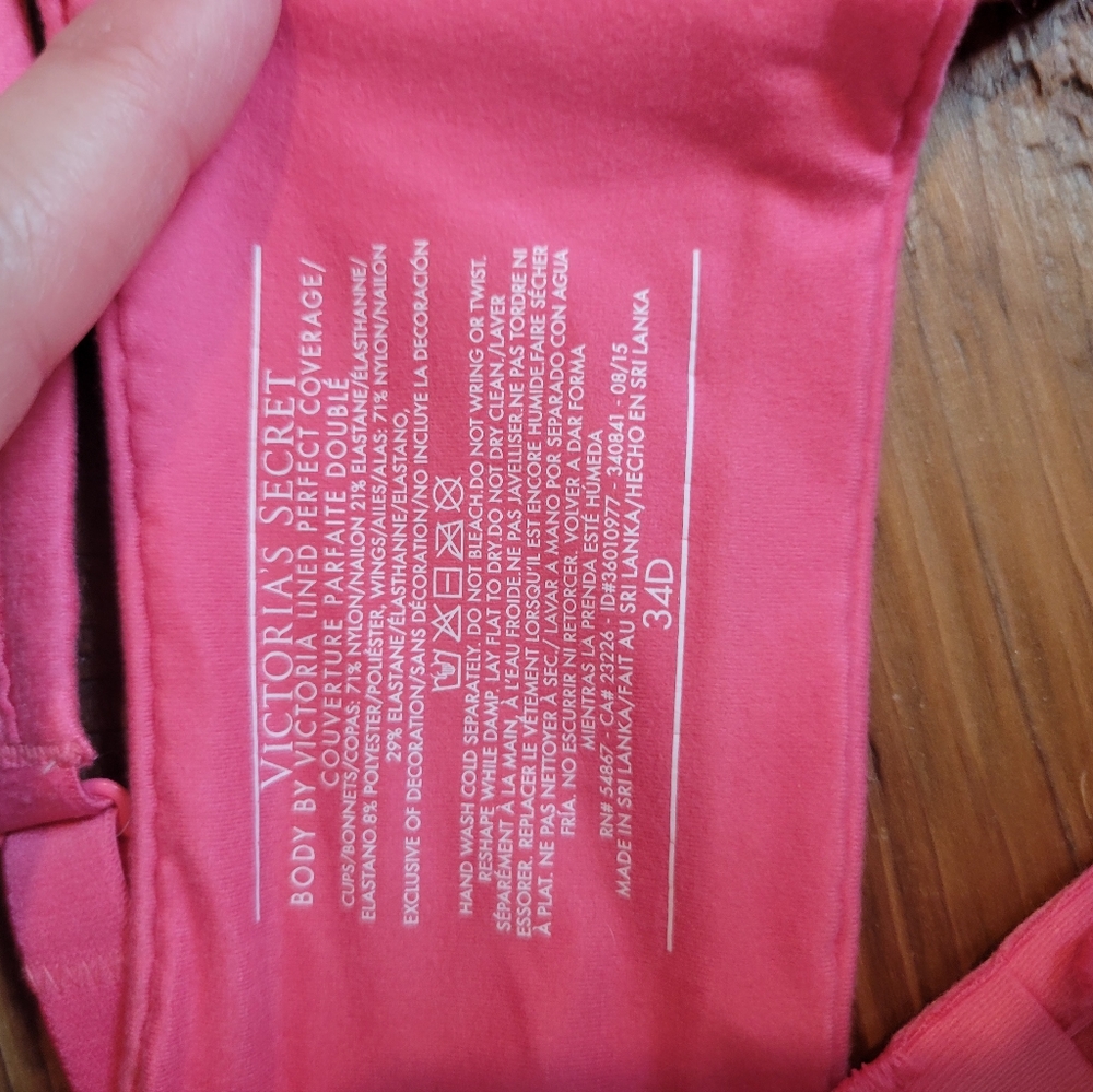 Bundle of two Victoria's Secret bras - Picture 6 of 6